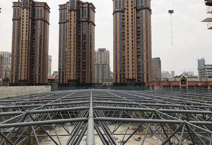 临海螺栓球网架结构